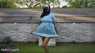 Mahasiswi Hijab jogging di tempat umum, colok kontol demi duit