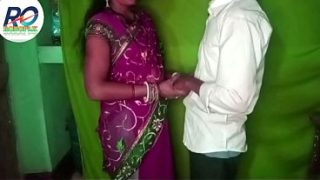 Desi Tonshahar punya Bhabhi Rasili, angkat saree basahnya, jadi kuda betina, kontolnya dimasukin ke pantat dan memek, mulut ngemut batang, suara Hindi.