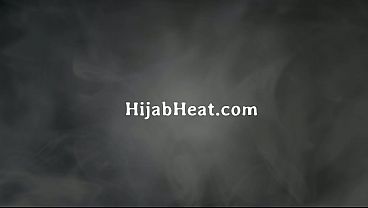 Bosok banget nih, cewek Arab Muslim kaku digebukin rame-rame di kantor