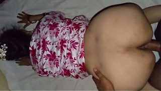 Desi cewek kampung, bokong gede bikin ngaceng