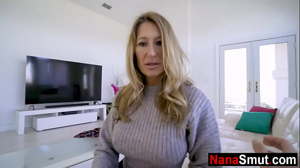 Nenek tiri sange ngajak cucu tiri ngewe.