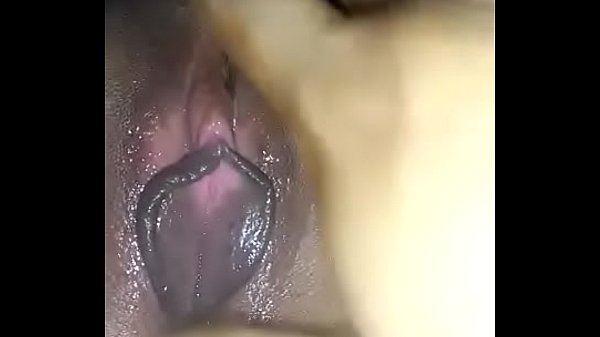 Cewek India lagi ngeloyor, siap digebukin sama majikan.