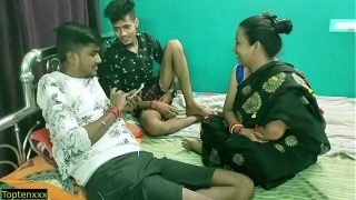 Istri India panas dibagi sama temen! Crotan Hindi beneran