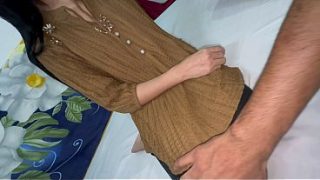 Aku bawa cewekku Vishali ke hotel, langsung koyak memek perdananya.