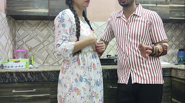 Desi jiga sali mesum romantis di dapur, jiga sali ngewe pakai bahasa Hindi kotor, ngentot keras banget
