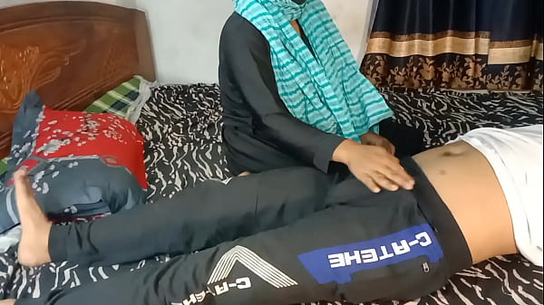 Aku ngentot temen anak tiri yang lebih tua, sekaligus teman sekolah anak tiriku sendiri