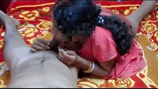 Pasangan baru desi India ngewe keras di kamar, makin greget makin liar.