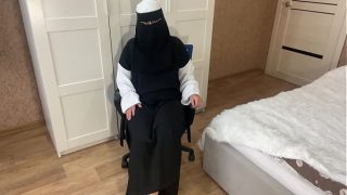 Tarian Arab sambil memainkan memek sempit sampai crot
