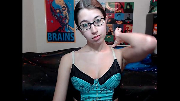 Sialan Alexxxcoal lagi colmek crot di webcam live – 6cam.biz